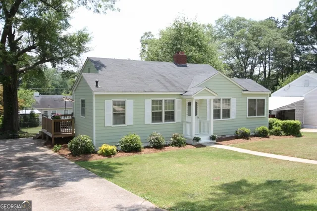 $1,425 | 222 Beechwood Circle, LaGrange, GA 30240