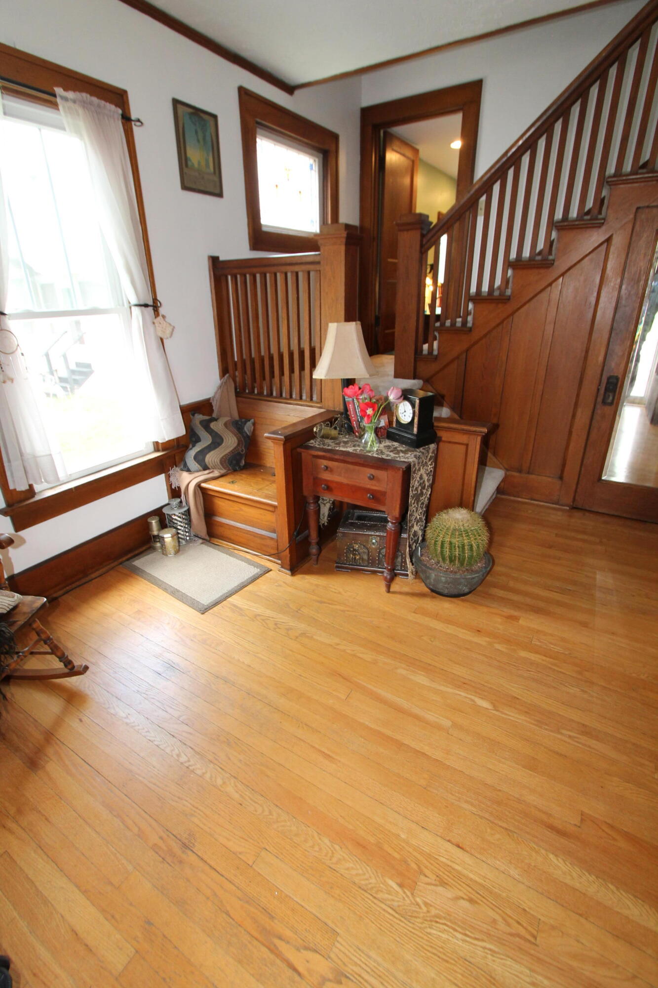 140 Kendall Street Burlington, WI 53105 - Photo 15 of 33 staircase
