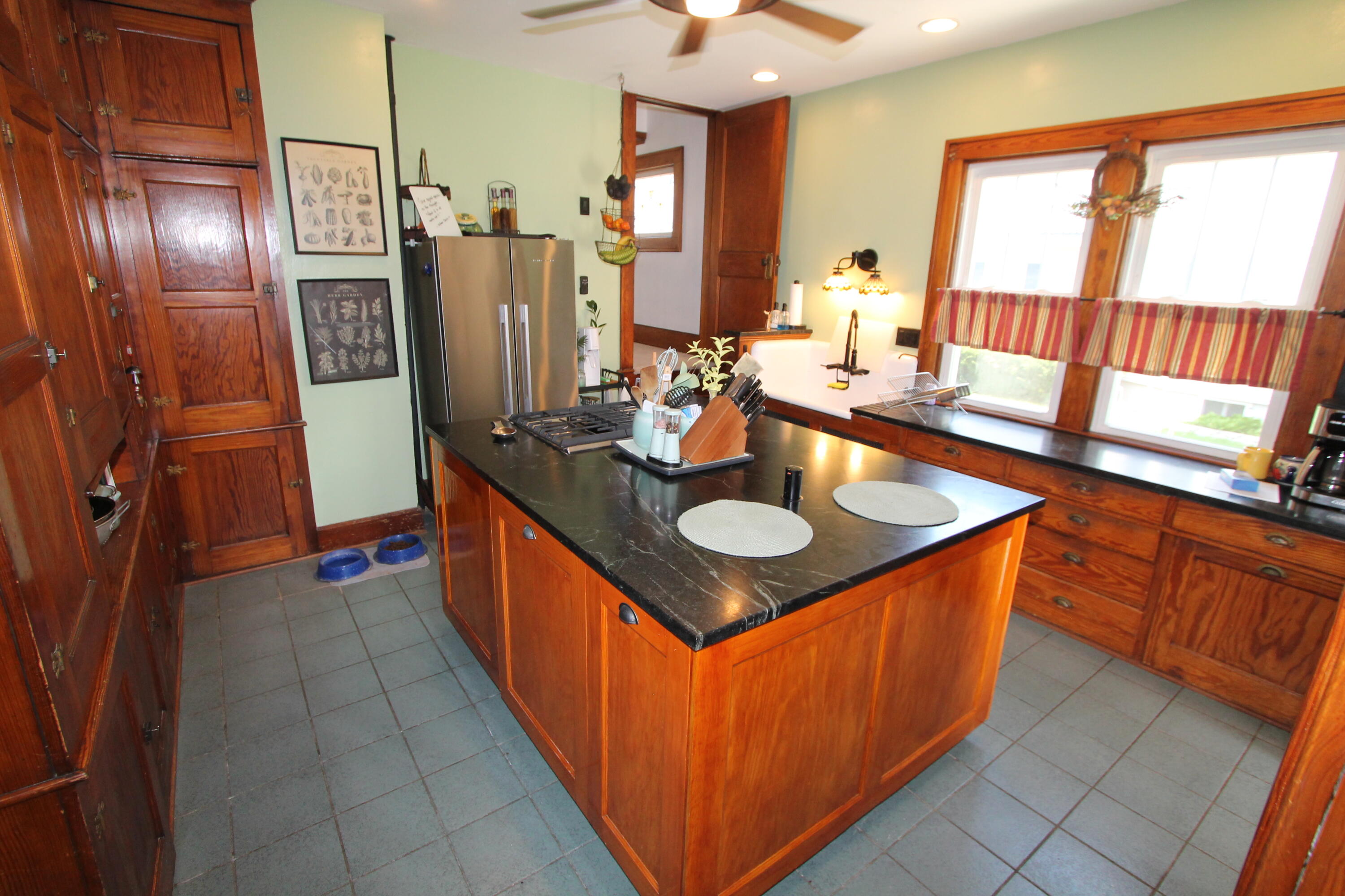 140 Kendall Street Burlington, WI 53105 - Photo 4 of 33 Kitchen