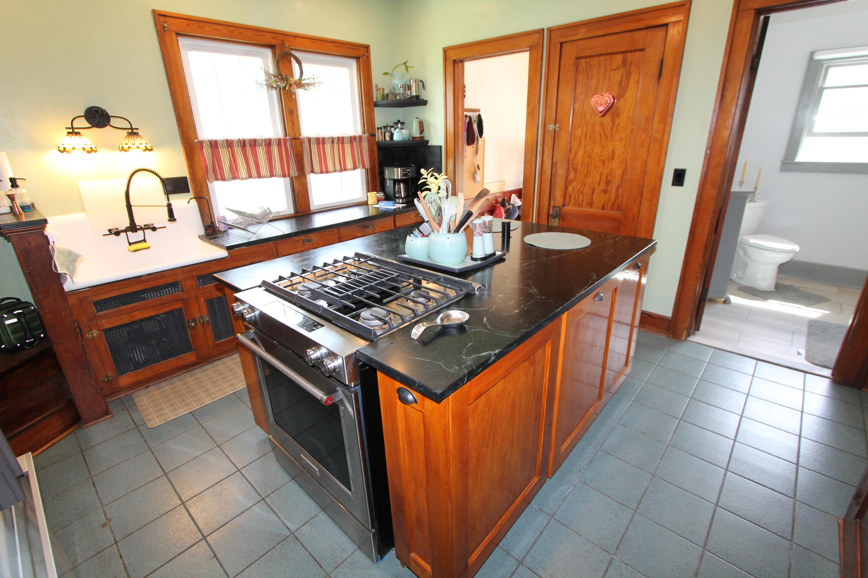 140 Kendall Street Burlington, WI 53105 - Photo 6 of 33 Kitchen