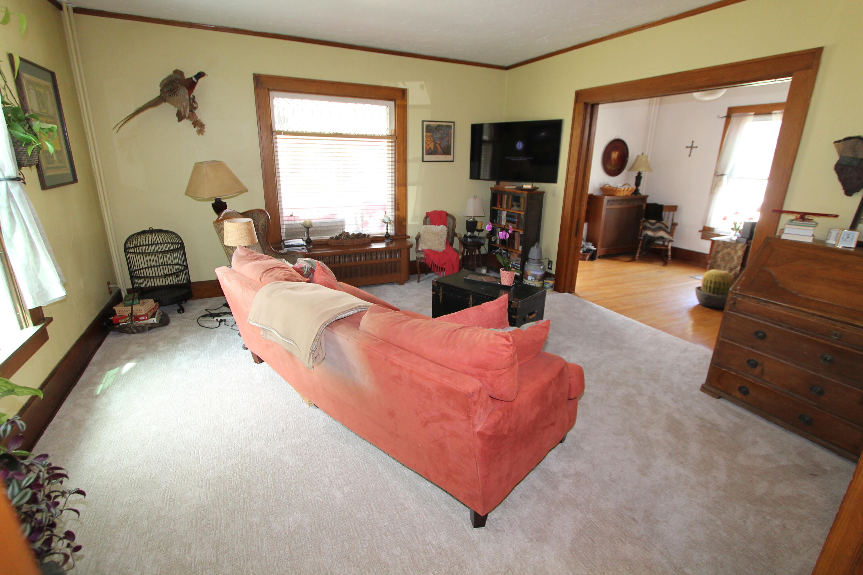 140 Kendall Street Burlington, WI 53105 - Photo 10 of 33 Living Room