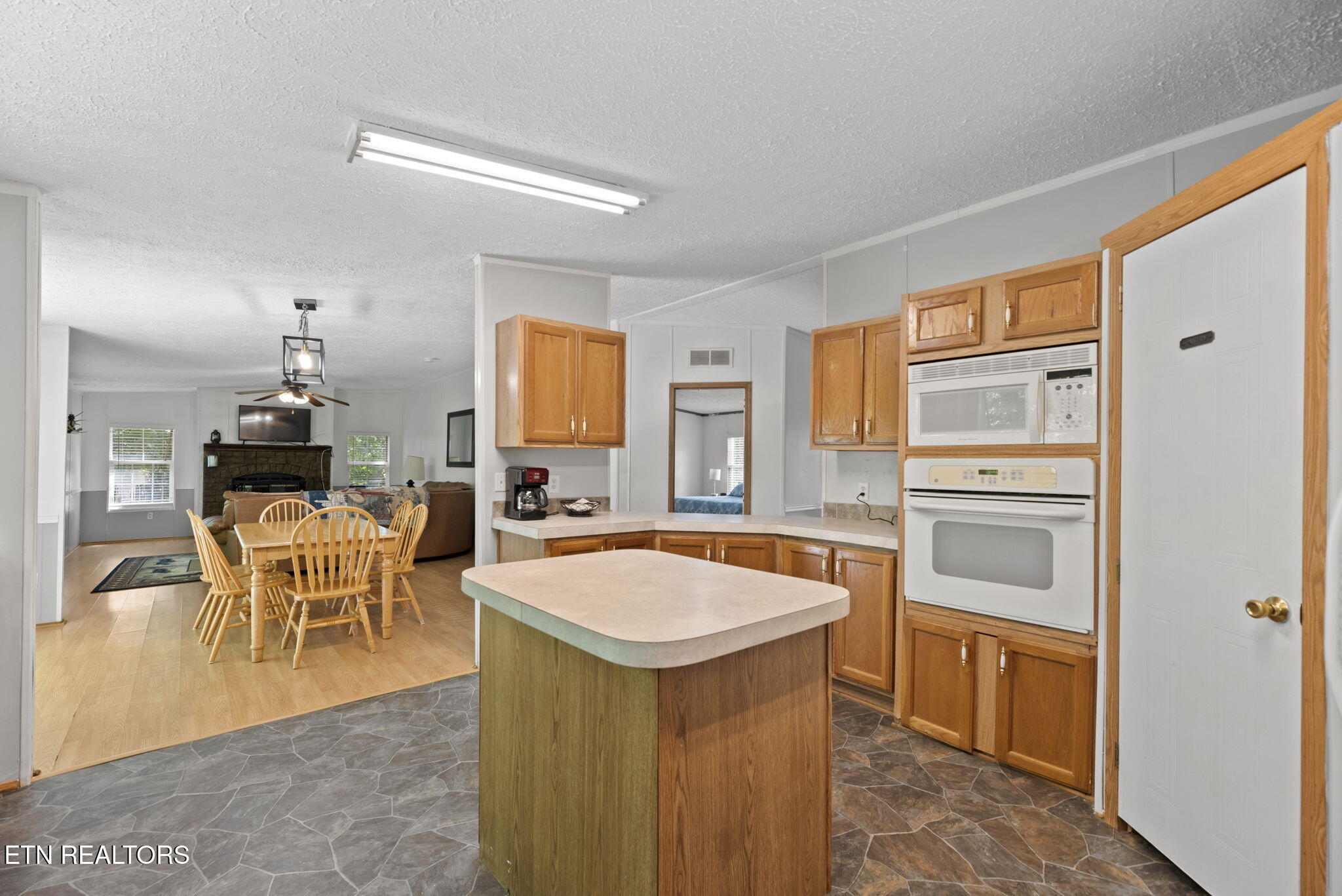 442 Half Moon Road Oliver Springs, TN 37840 - Photo 12 of 47 12-web-or-mls-HlfMn442 (45)