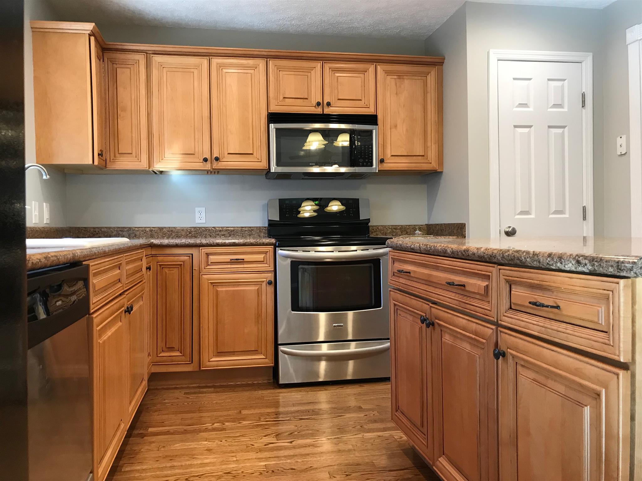 7202 Meadowwood Road Fairview, TN 37062 - Photo 14 of 30 Nice Large Kitchen with Lots of Cabinet and Counter Space!