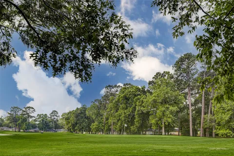 $425,000 | 13731 Fountainview Drive, Montgomery, TX 77356