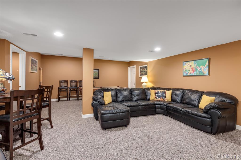 4687 Oakhurst Ridge Road Clarkston, MI 48348 - Photo 33 of 40
