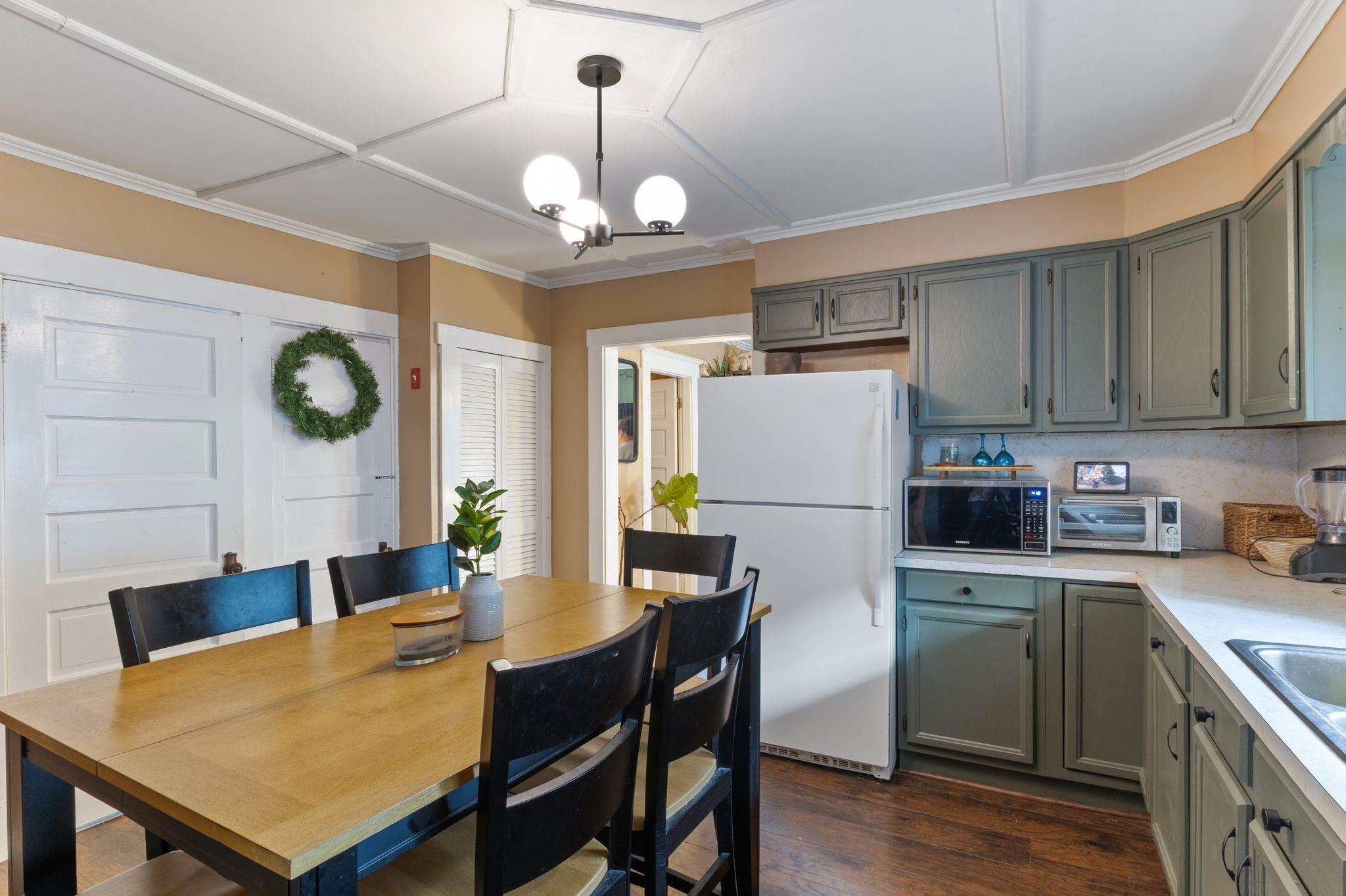 53 Chestnut Street Rochester, NH 03867 - Photo 6 of 33