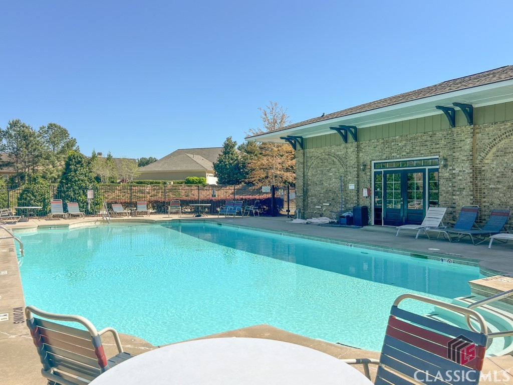 1102 Blackstone Way Atlanta, GA 30339 - Photo 6 of 43 Pool and Tennis