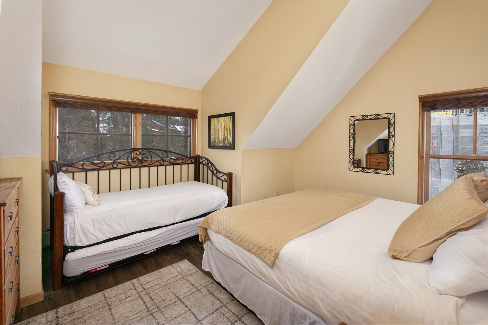 195 River Run Road, Unit 8022 Keystone, CO 80435 - Photo 10 of 35 Third Bedroom, sleeps four. Beautiful views of the ski slopes.