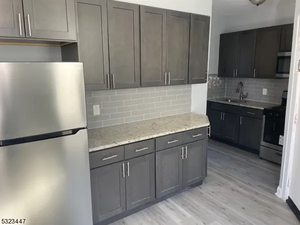 $1,950 | 105 West 17th Street, Unit 2F, Linden, NJ 07036