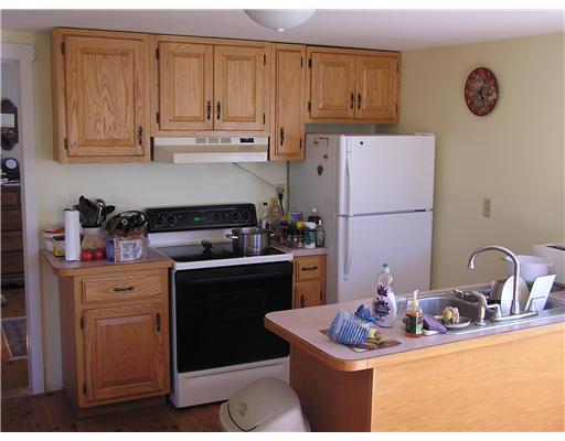 31 Spring Street York, ME 03909 - Photo 8 of 12 Kitchen.