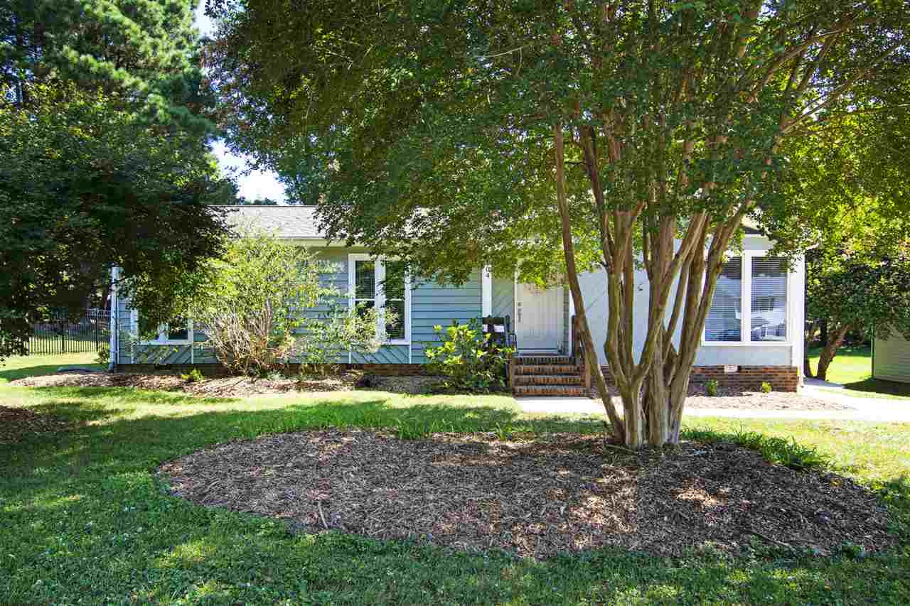 6904 Glendower Road Raleigh, NC 27613 - Photo 2 of 29 Front of home