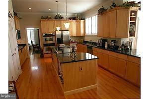 15301 Limestone School Road Leesburg, VA 20176 - Photo 4 of 26 Kitchen