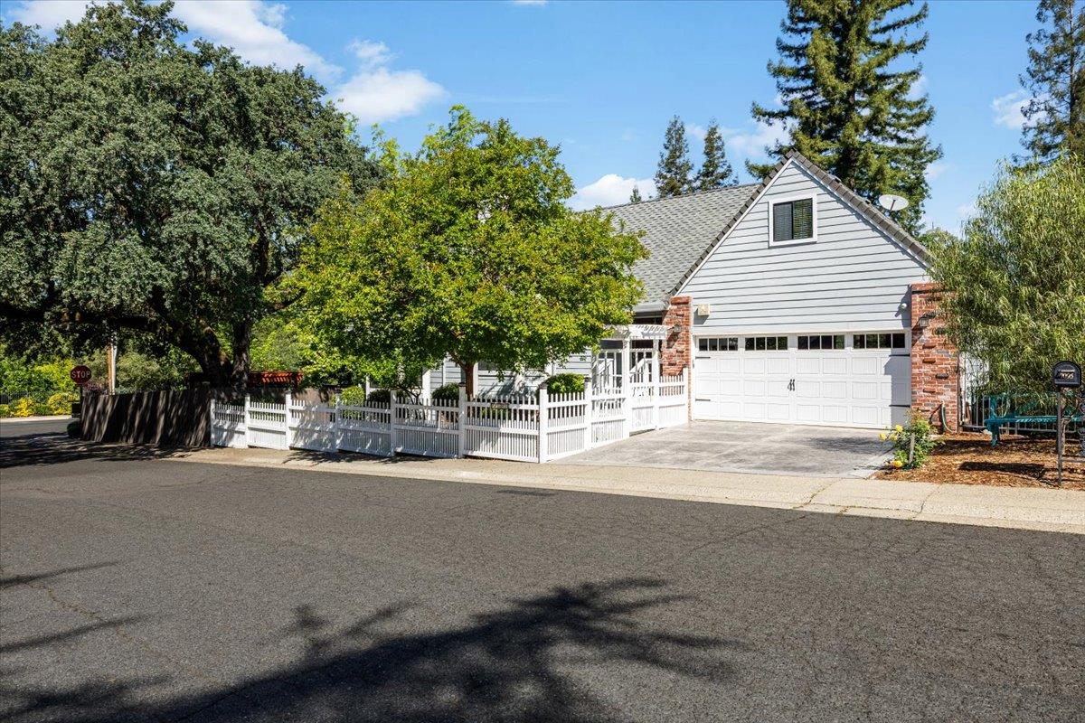 7095 Murdock Way Carmichael, CA 95608 - Photo 1 of 58