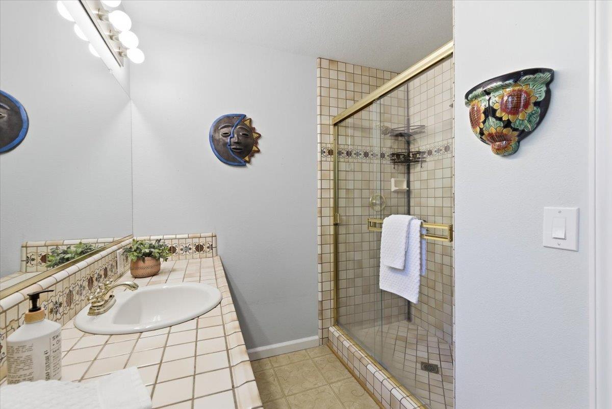 7095 Murdock Way Carmichael, CA 95608 - Photo 17 of 58