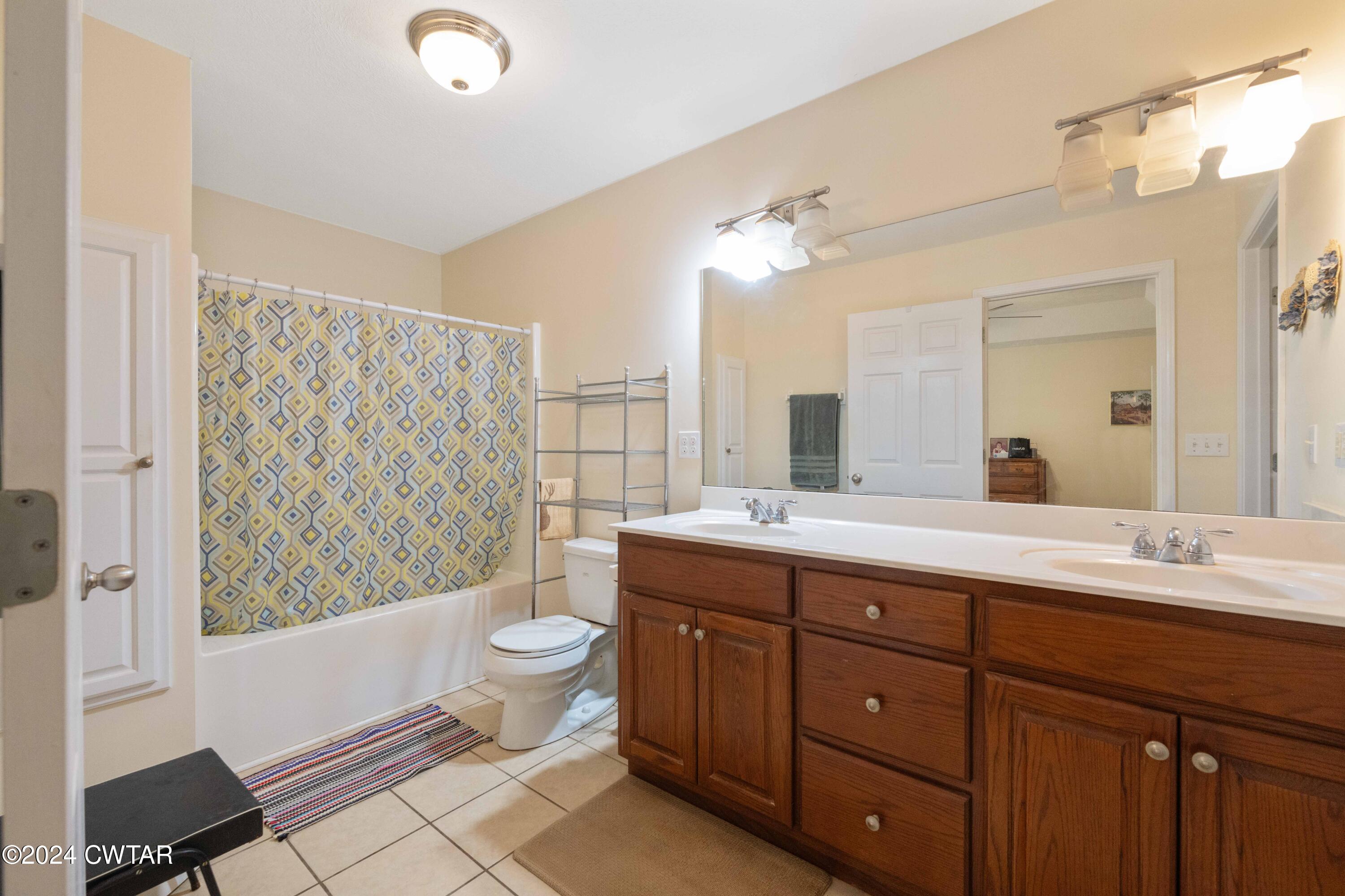 84 Riley Cove Lexington, TN 38351 - Photo 12 of 20 master BR