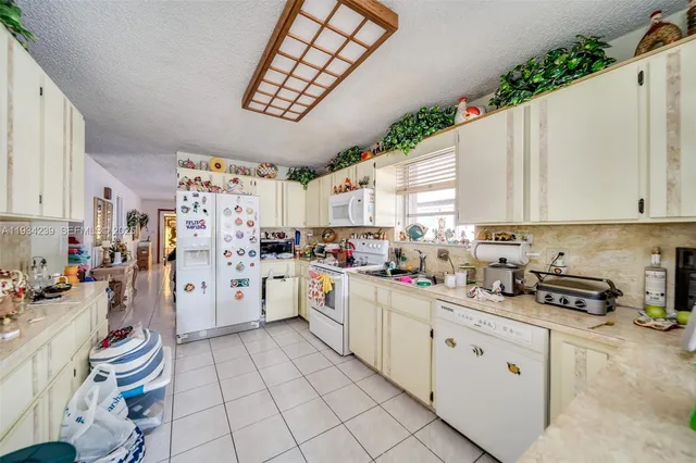 $1,500,000 | 854 East 24th Street, Hialeah, FL 33013