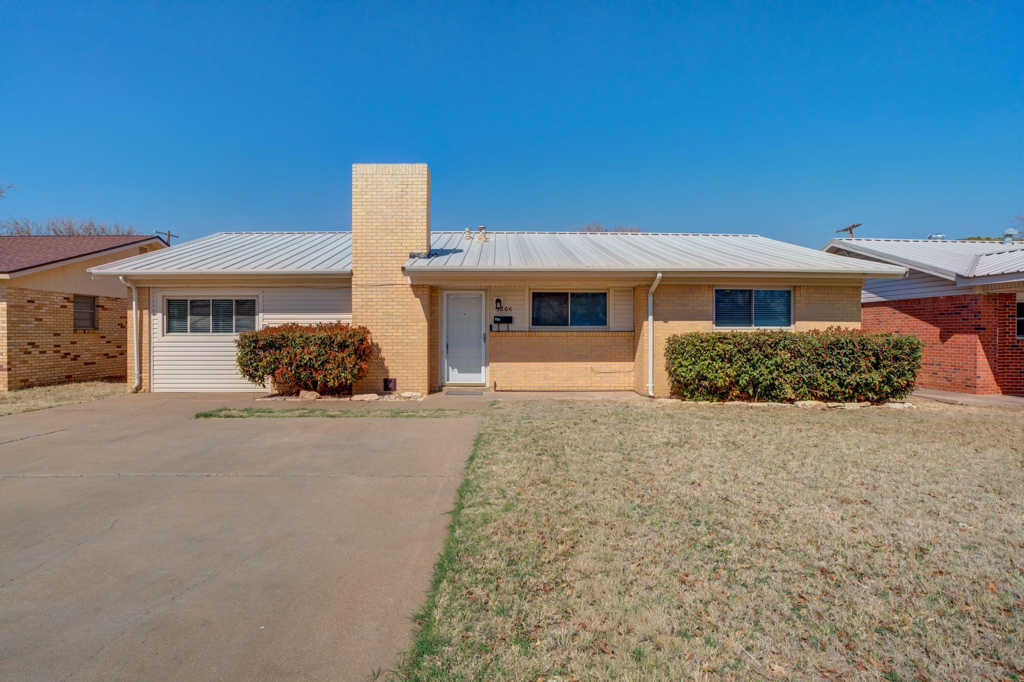 5206 42nd Street Lubbock, TX 79414 - Photo 1 of 35 dav31