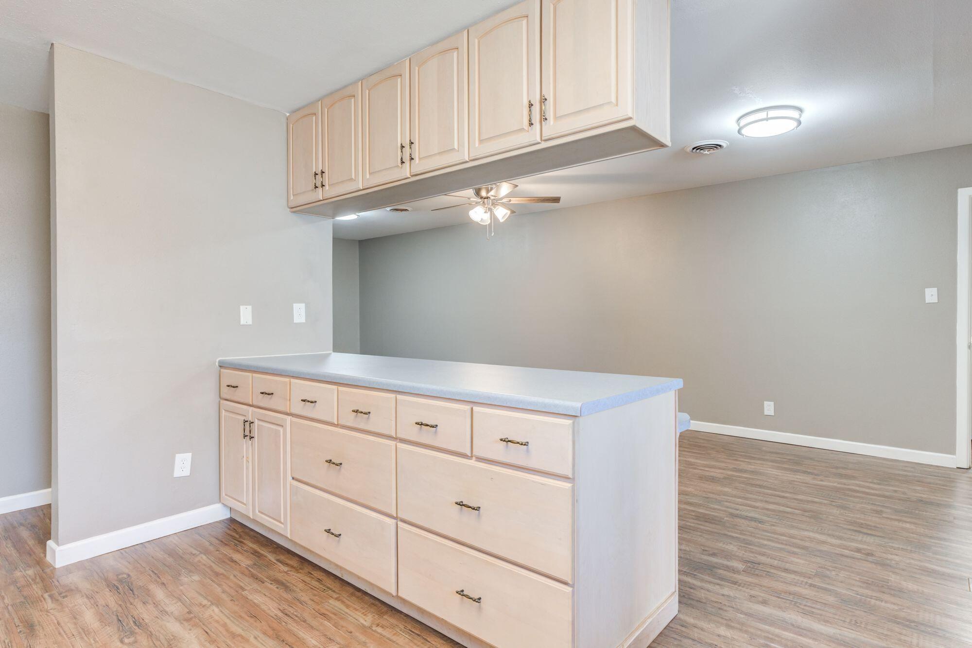 5206 42nd Street Lubbock, TX 79414 - Photo 12 of 35 dav21