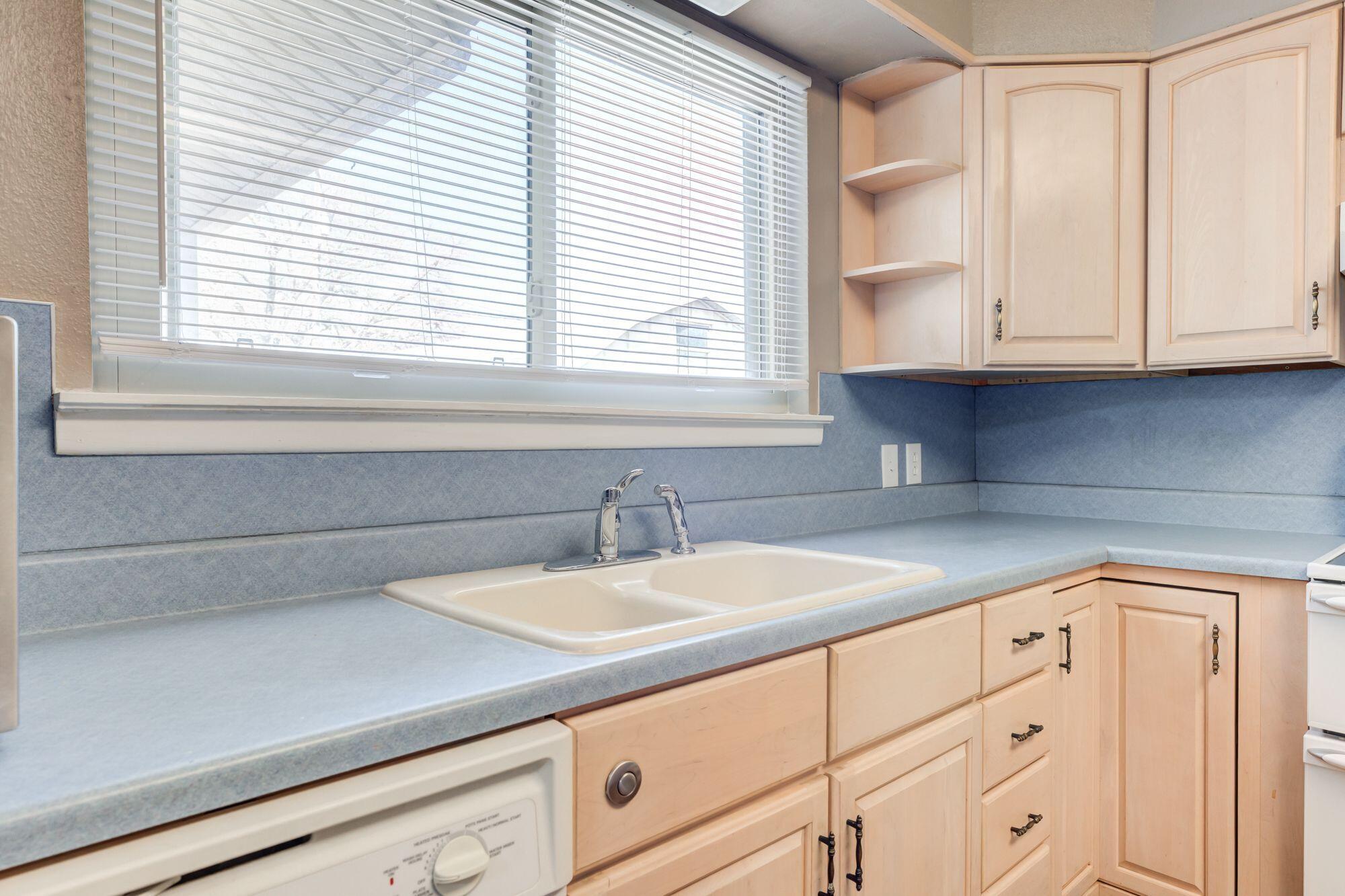 5206 42nd Street Lubbock, TX 79414 - Photo 13 of 35 dav22