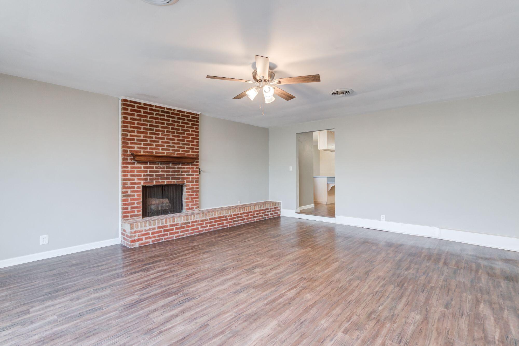 5206 42nd Street Lubbock, TX 79414 - Photo 14 of 35 dav4