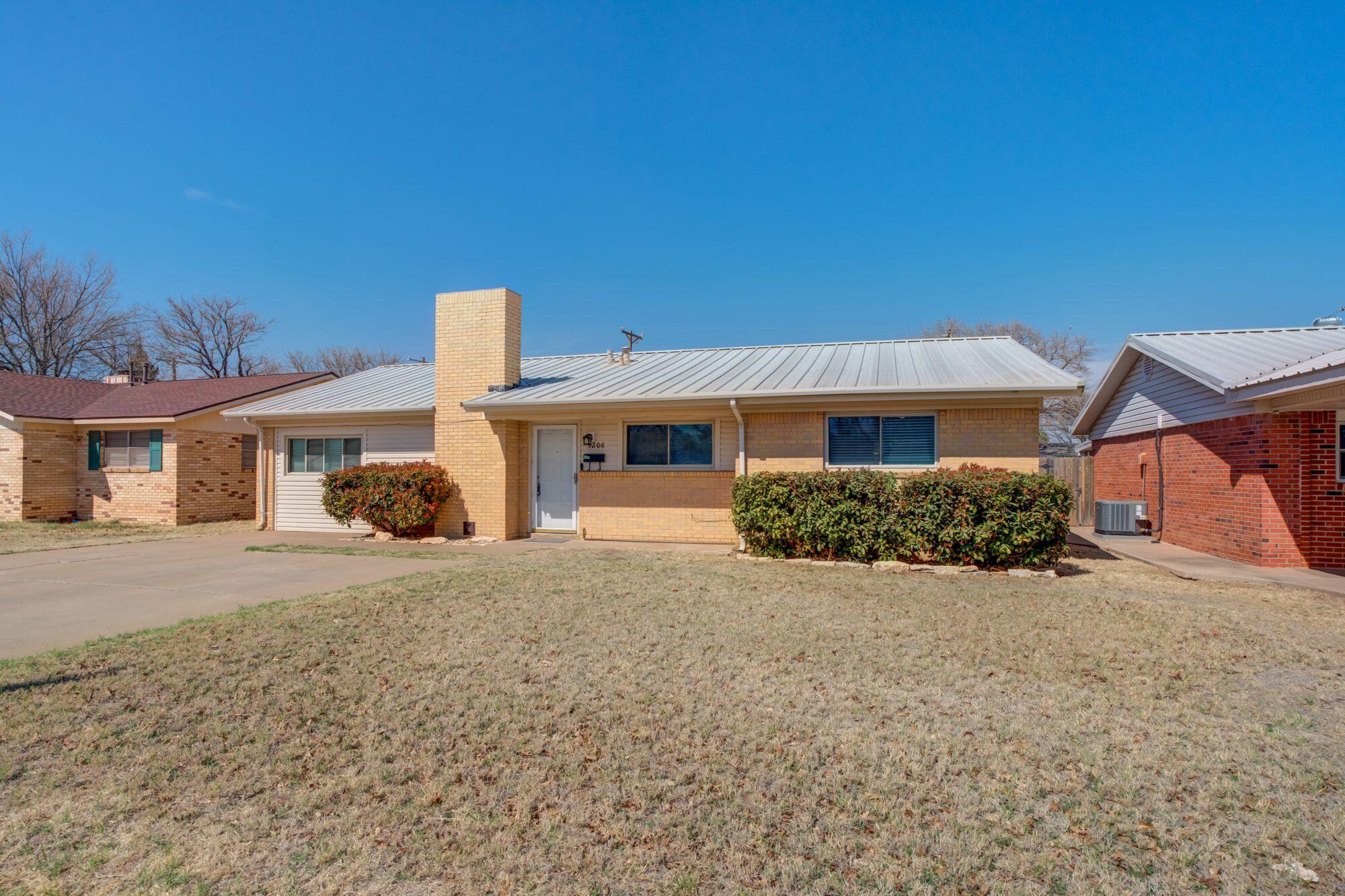 5206 42nd Street Lubbock, TX 79414 - Photo 2 of 35 dav30