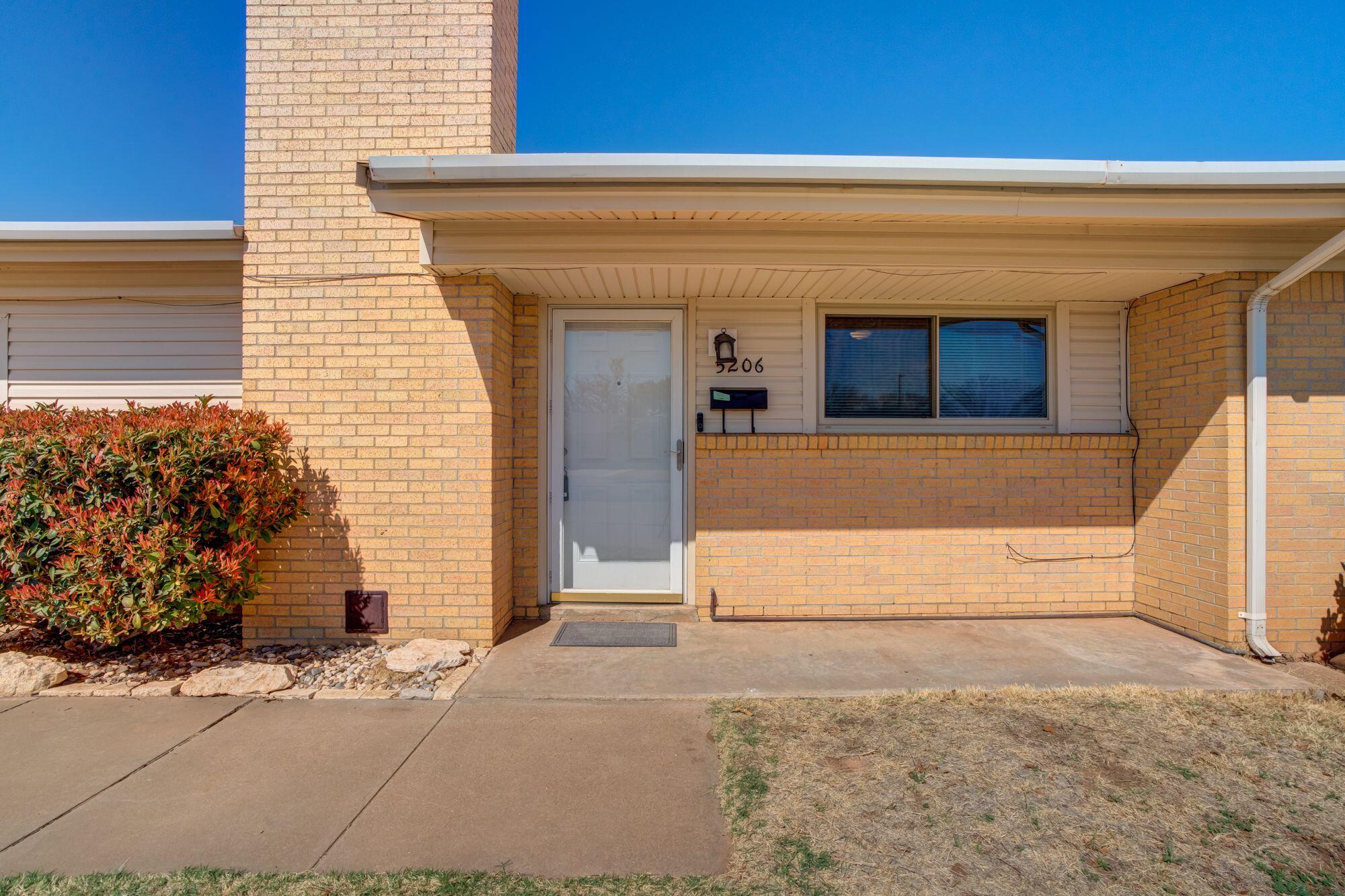 5206 42nd Street Lubbock, TX 79414 - Photo 4 of 35 dav33