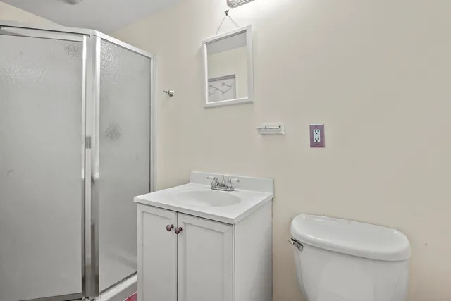 $2,100 | 360 Main Street, Unit 3B, Middletown, CT 06457