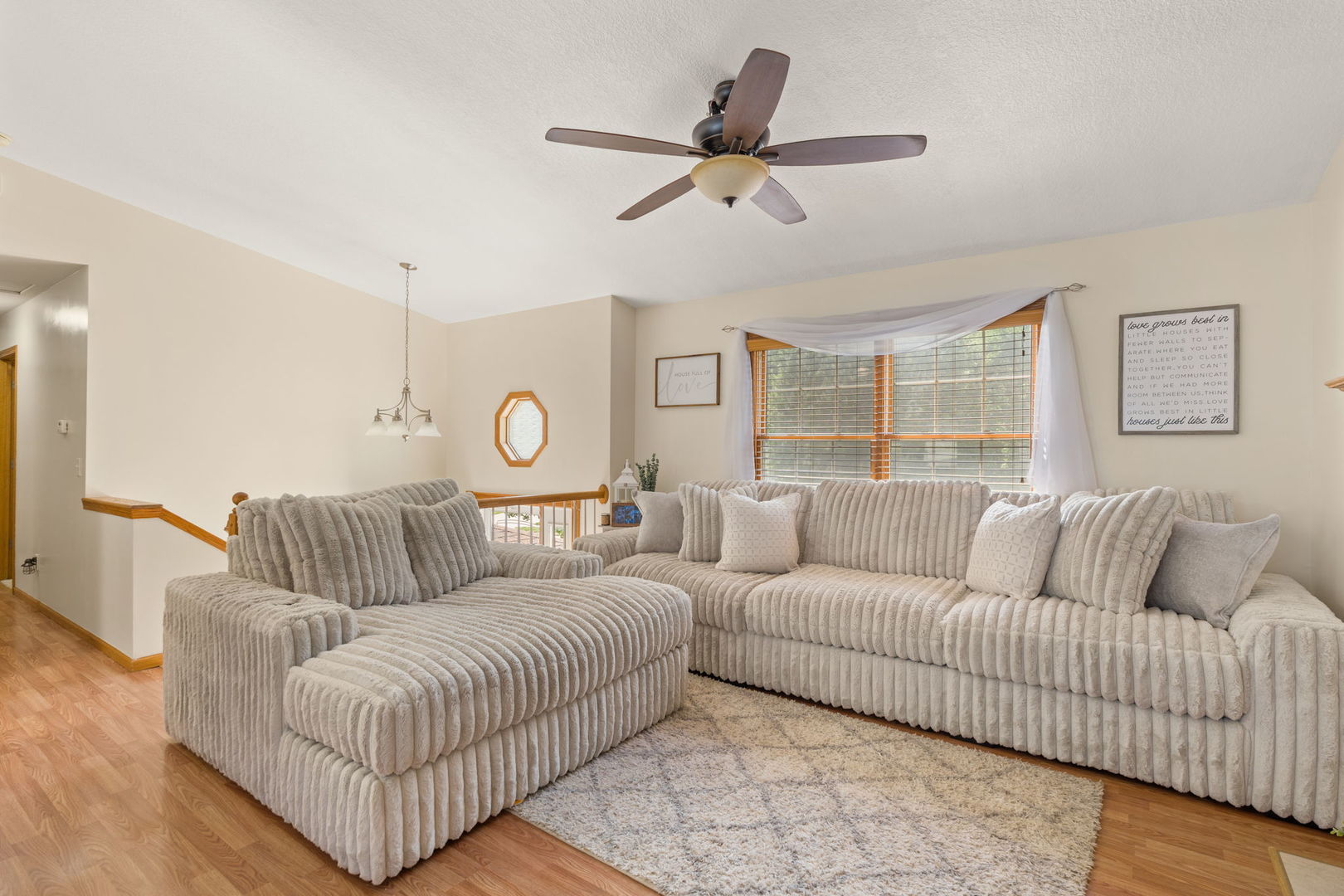 5343 Hillandale Road Davenport, IA 52806 - Photo 6 of 36