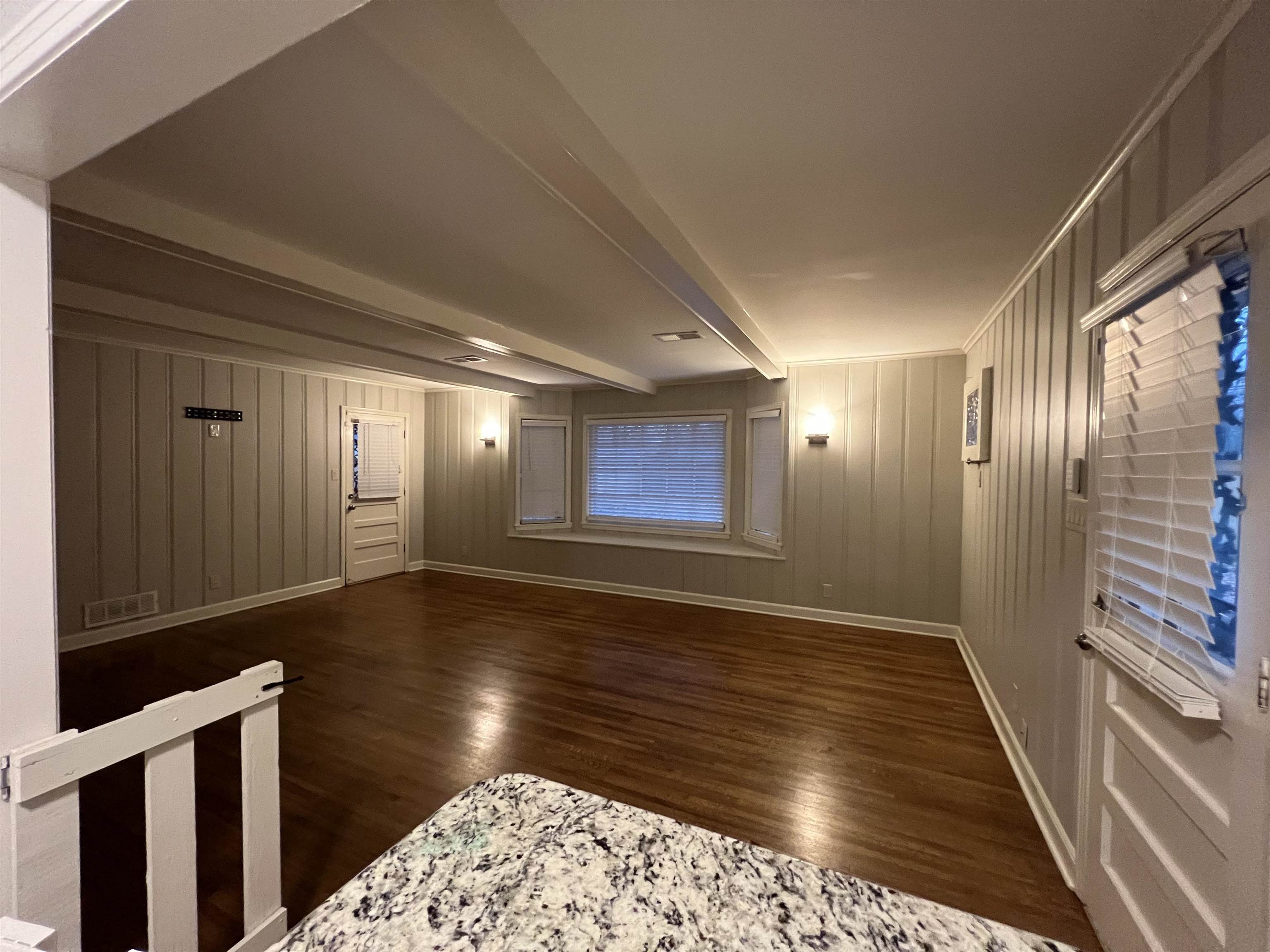 1653 Colonial Road Memphis, TN 38117 - Photo 8 of 15 a view of gallery with wooden floor