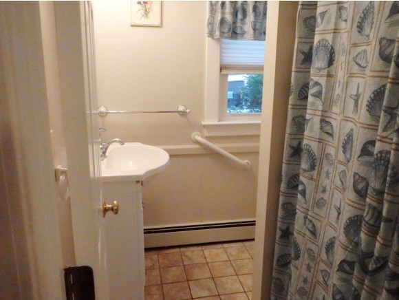 16-6 Hill Road, Unit 6 Tilton, NH 03276 - Photo 15 of 23 Gallery Image 15