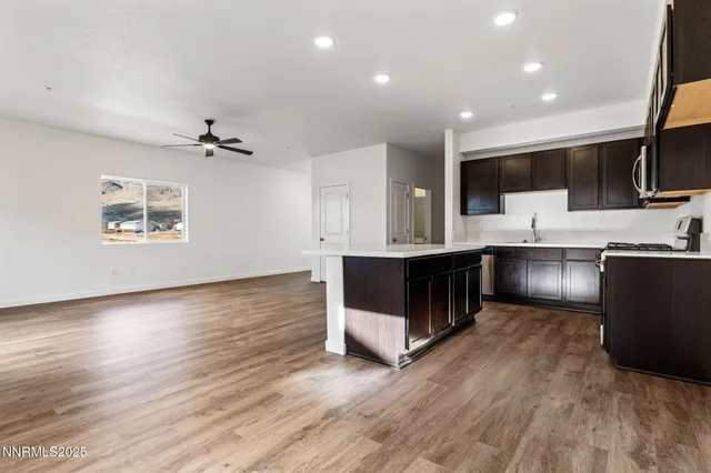 $423,617 | 343 Halite Drive, Dayton, NV 89403