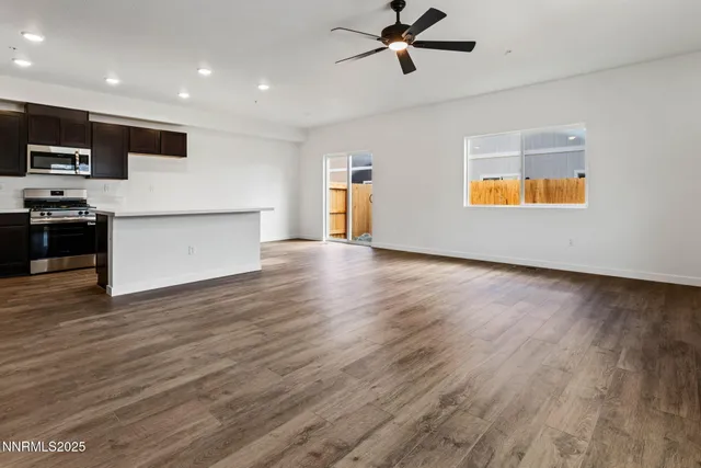 $423,617 | 343 Halite Drive, Dayton, NV 89403