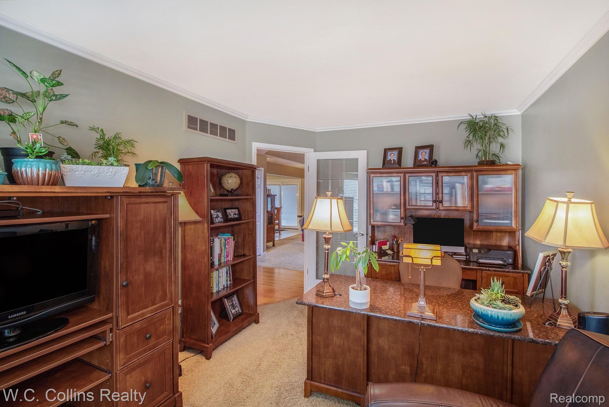 367 Jonathan Drive Rochester, MI 48307 - Photo 6 of 34 0N2A3929.jpg