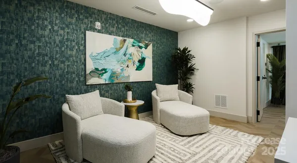 $1,213 | 1133 Harding Place, Unit S1, Charlotte, NC 28204