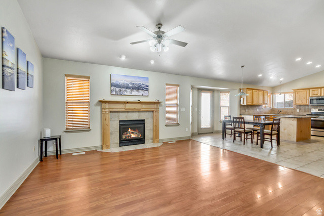 7074 South Rialto Way West Jordan, UT 84081 - Photo 5 of 31