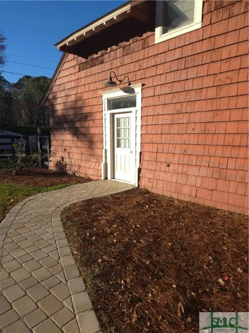 $2,700 | 1318 Wilmington Island Road, Unit A, Savannah, GA 31410