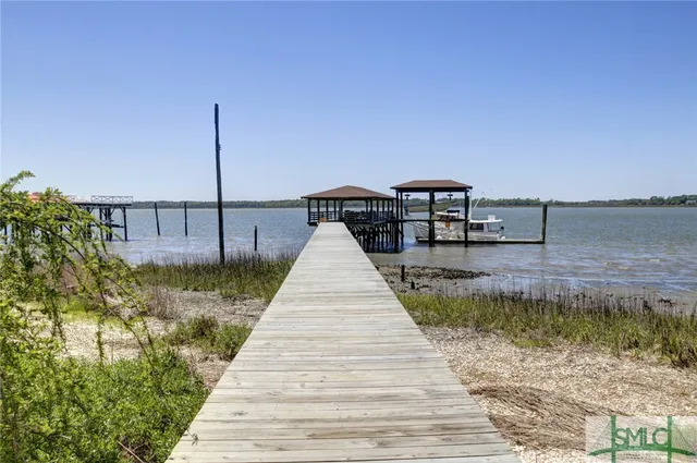 $2,700 | 1318 Wilmington Island Road, Unit A, Savannah, GA 31410