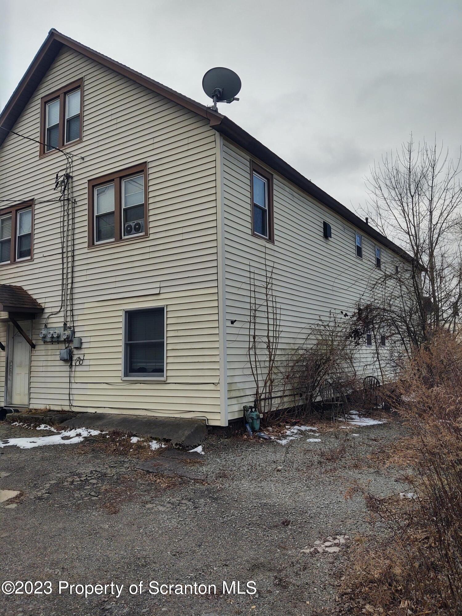 21 Spring Street Carbondale, PA 18407 - Photo 9 of 21 Gallery Image 9