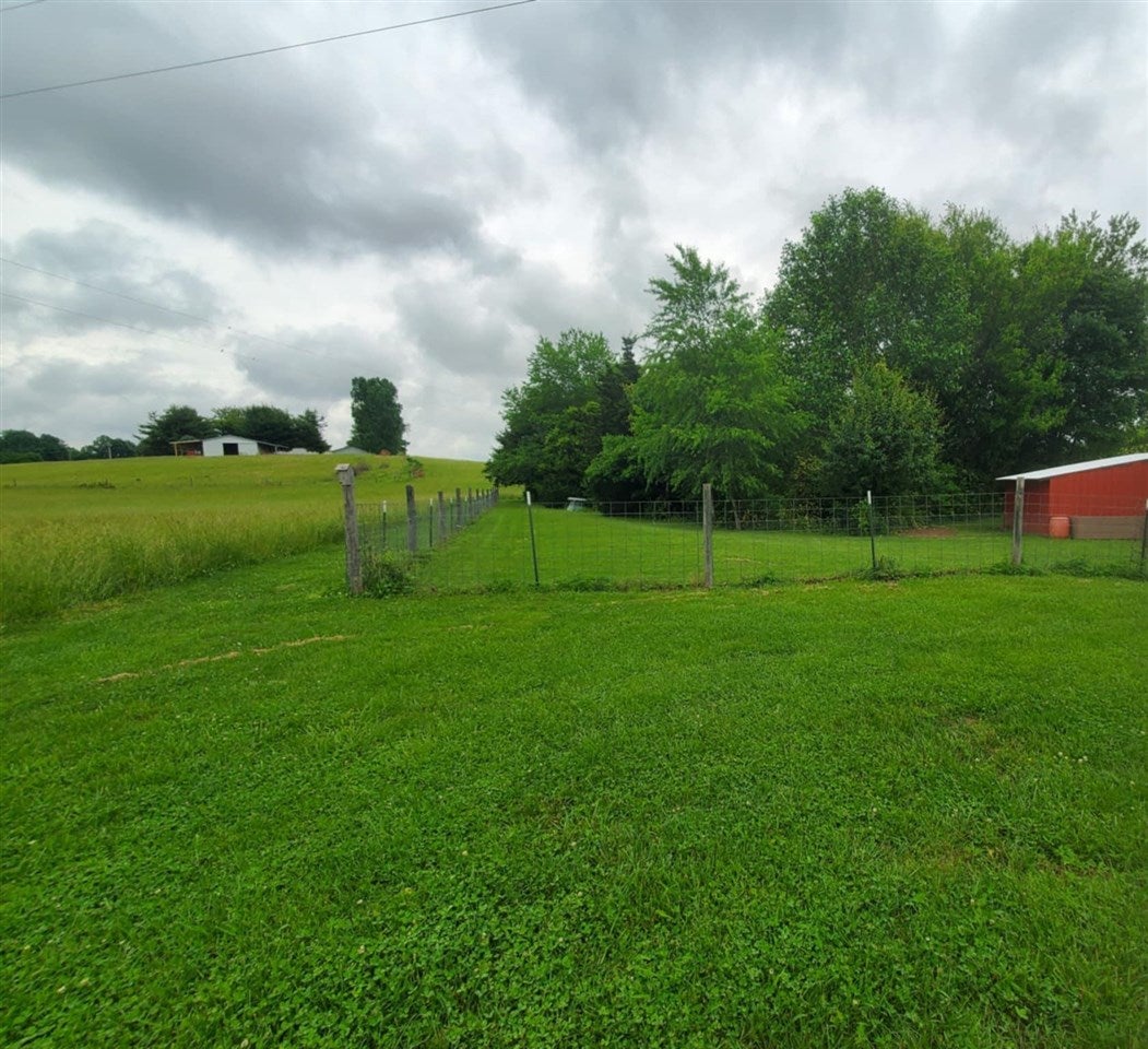 184 Wilbur Glass Road Summer Shade, KY 42166 - Photo 28 of 29 Gallery Image 28