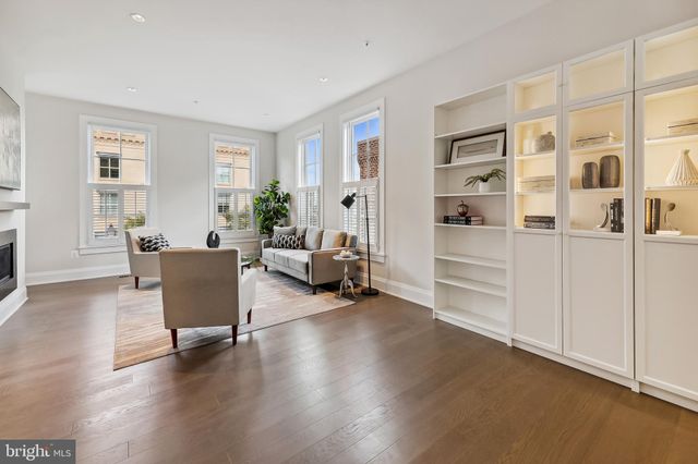 $2,850,000 | 14 Duke Street, Alexandria, VA 22314