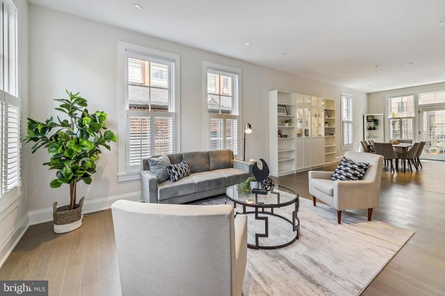 $2,850,000 | 14 Duke Street, Alexandria, VA 22314