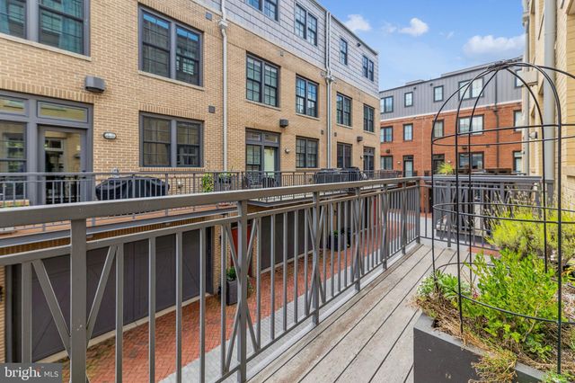 $2,850,000 | 14 Duke Street, Alexandria, VA 22314