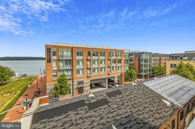 $2,850,000 | 14 Duke Street, Alexandria, VA 22314