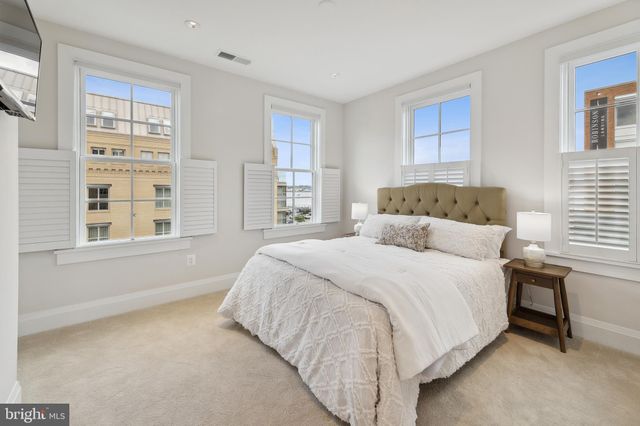 $2,850,000 | 14 Duke Street, Alexandria, VA 22314