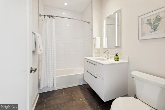 $2,850,000 | 14 Duke Street, Alexandria, VA 22314