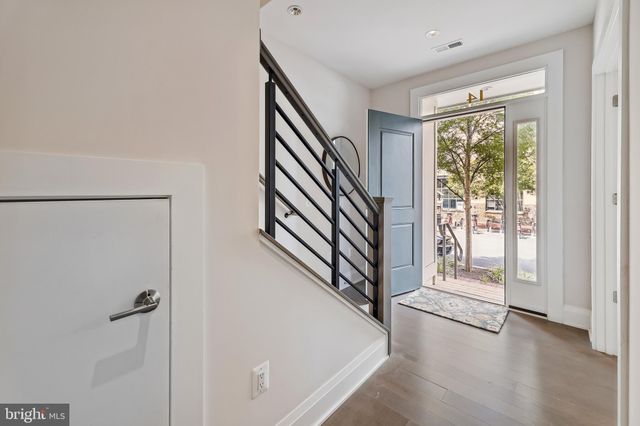 $2,850,000 | 14 Duke Street, Alexandria, VA 22314