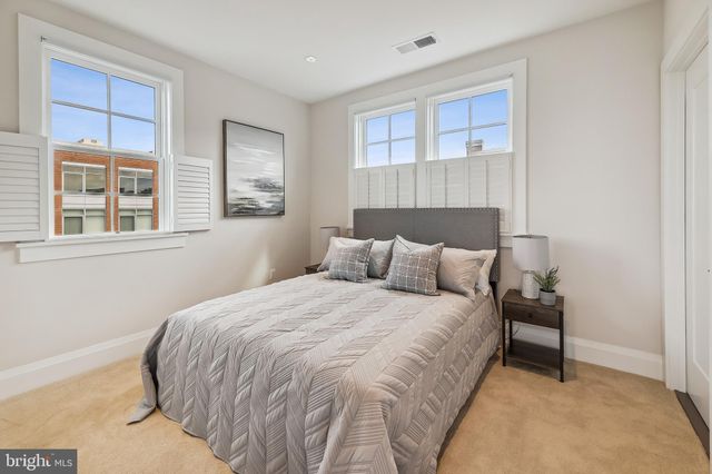 $2,850,000 | 14 Duke Street, Alexandria, VA 22314