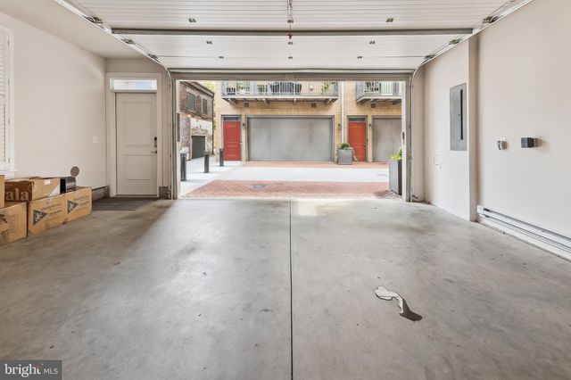 $2,850,000 | 14 Duke Street, Alexandria, VA 22314