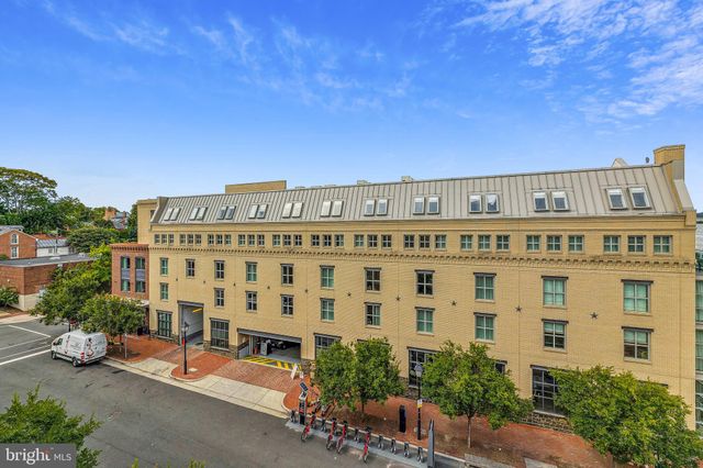 $2,850,000 | 14 Duke Street, Alexandria, VA 22314