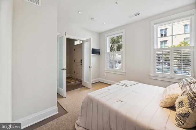 $2,850,000 | 14 Duke Street, Alexandria, VA 22314